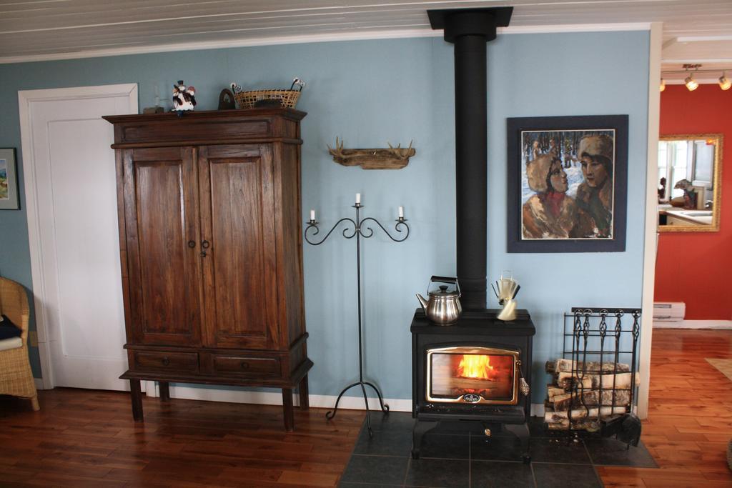 Chalet La Caille Villa L'Anse-Saint-Jean Room photo